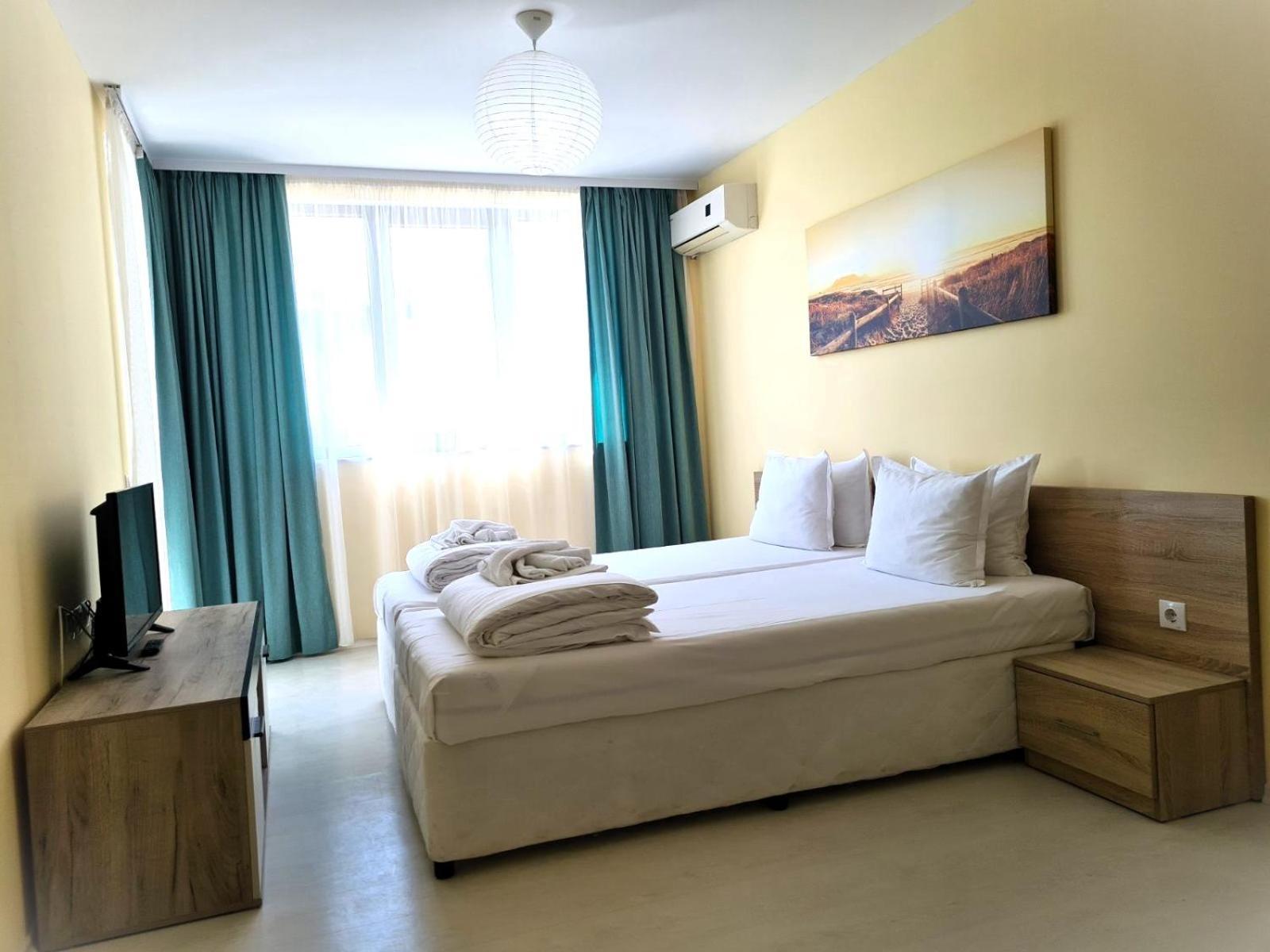 Apartments Stamopolu Lux With Pool View Primorsko Exterior photo